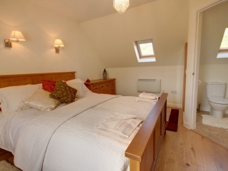 croft-house-glendale-skye-self-catering-master-bedroom